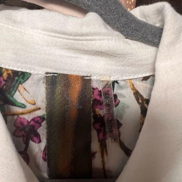 Aratta Lilia Embroidered Button Down Shirt - Picture 9 of 9